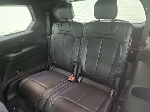 New 2025 Jeep Grand Cherokee L Limited w/ Luxury Tech Group II image 33