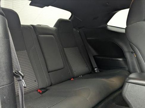 Used 2019 Dodge Challenger SXT image 17