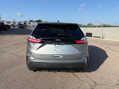 Certified 2022 Ford Edge Titanium AWD/4WD image 6