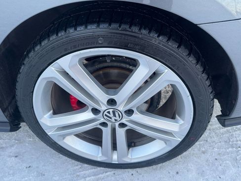 Used 2017 Volkswagen Jetta GLI image 15