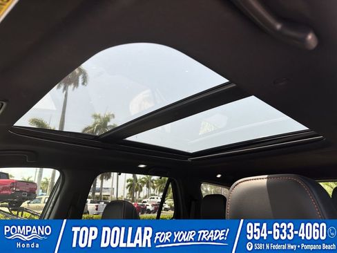 Used 2025 Honda Pilot TrailSport image 29