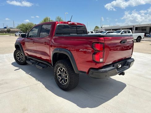 Used 2024 Chevrolet Colorado ZR2 w/ Technology Package AWD/4WD image 5