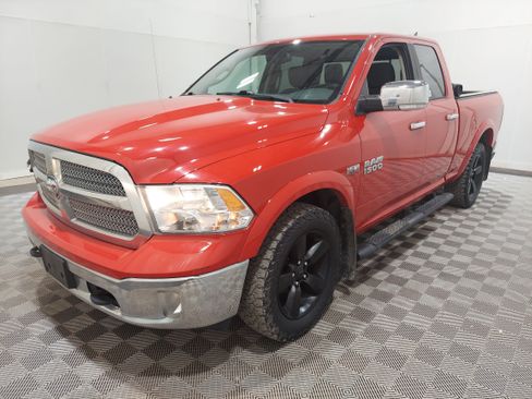 Used 2018 RAM 1500 SLT AWD/4WD image 1