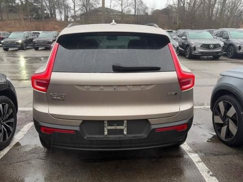 Certified 2023 Volvo XC40 B5 Plus w/ Driver Assist Package image 6