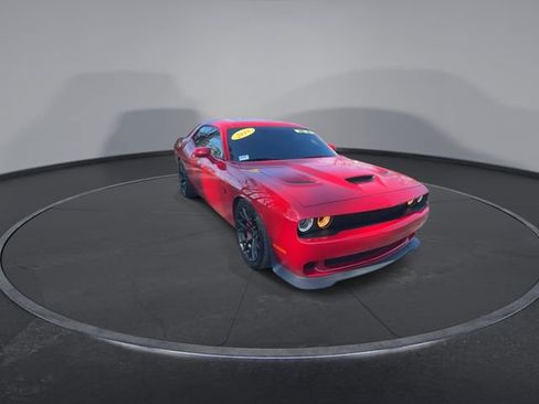 Used 2016 Dodge Challenger SRT Hellcat image 6