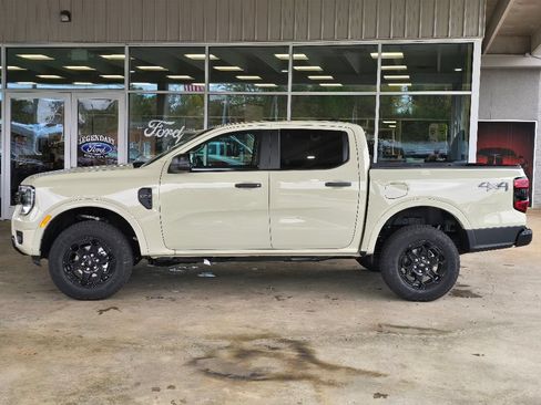 New 2025 Ford Ranger XLT w/ Black Appearance Package AWD/4WD image 23