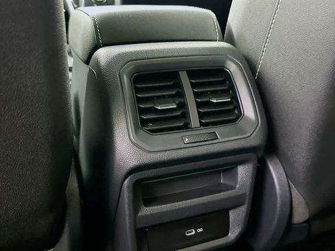Used 2024 Volkswagen Taos SE w/ Panoramic Sunroof Package AWD/4WD image 13