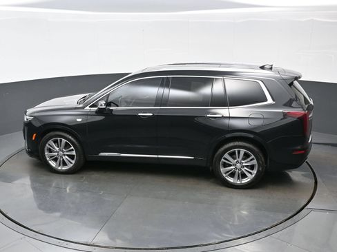 Used 2023 Cadillac XT6 Premium Luxury FWD image 38