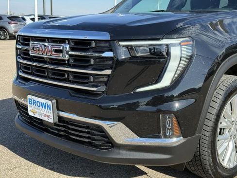 Used 2024 GMC Acadia Elevation image 13