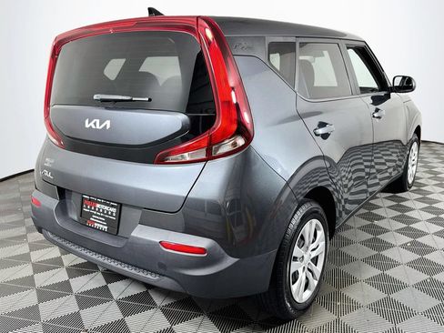 Used 2022 Kia Soul LX FWD image 7