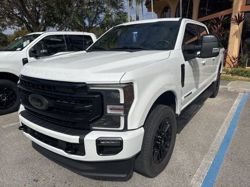 Certified 2022 Ford F250 Lariat w/ Black Appearance Package image 2