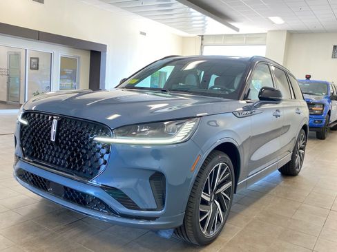 New 2026 Lincoln Aviator Black Label AWD/4WD image 11