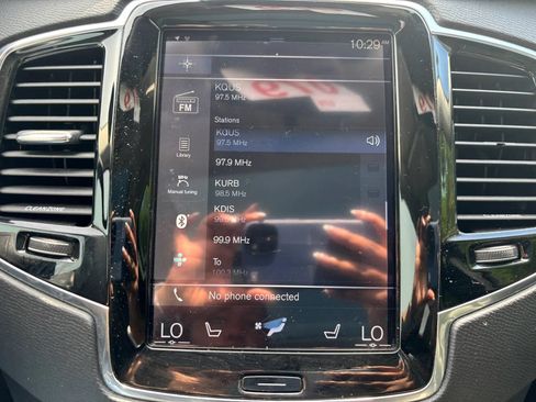 Used 2016 Volvo XC90 T6 Momentum AWD/4WD image 28