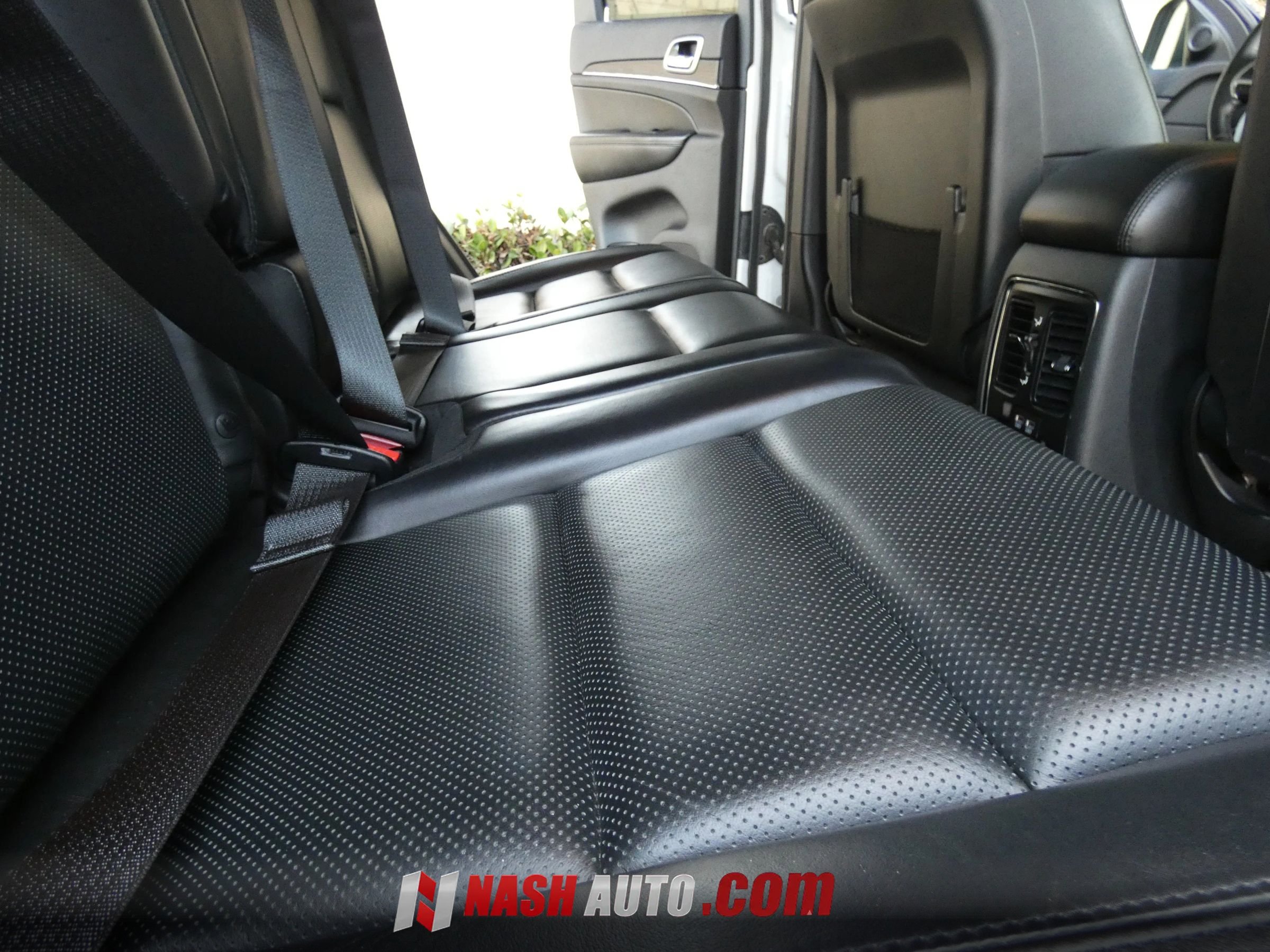 Used 2019 Jeep Grand Cherokee Limited w/ Luxury Group II AWD/4WD image 39
