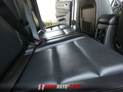 Used 2019 Jeep Grand Cherokee Limited w/ Luxury Group II AWD/4WD image 39