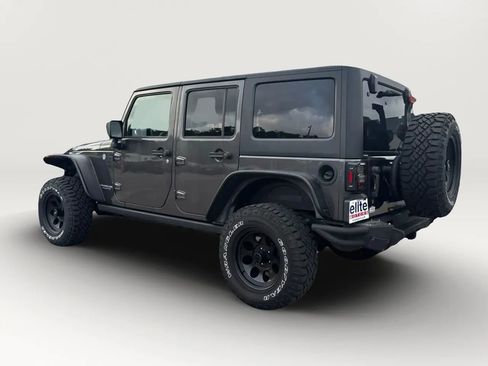 Used 2017 Jeep Wrangler Unlimited Rubicon w/ Connectivity Group image 5