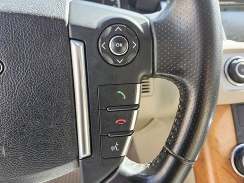 Used 2010 Land Rover Range Rover Sport HSE image 27