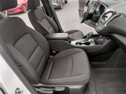 Used 2024 Chevrolet Malibu LT image 16