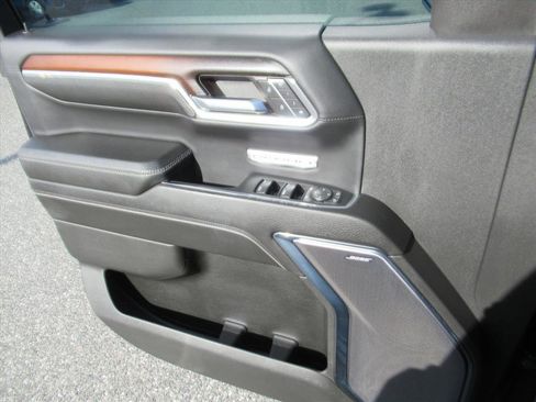 Used 2024 GMC Sierra 1500 Denali w/ Denali Reserve Package image 28