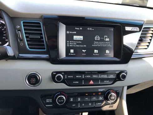 Used 2019 Kia Niro EX FWD image 23