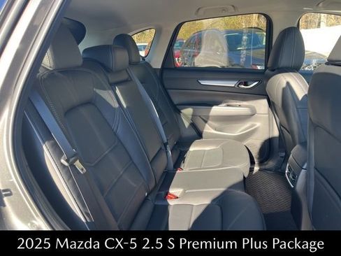 New 2025 MAZDA CX-5 AWD 2.5 S w/ Premium Plus Pkg image 28