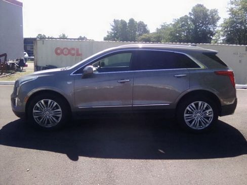 Used 2019 Cadillac XT5 Premium Luxury w/ Driver Assist Package FWD image 8