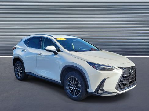 Used 2023 Lexus NX 250 FWD w/ Towing Package (2000 Lbs) image 2