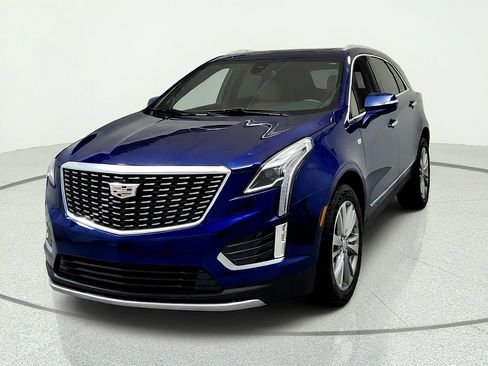 Used 2024 Cadillac XT5 Premium Luxury w/ LPO, Floor Liner Package AWD/4WD image 8