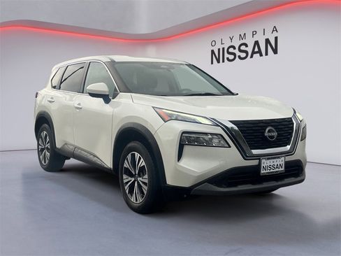 Used 2023 Nissan Rogue SV image 7