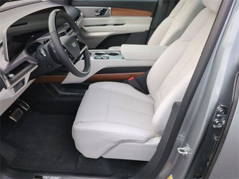 New 2026 Cadillac Vistiq Luxury image 20