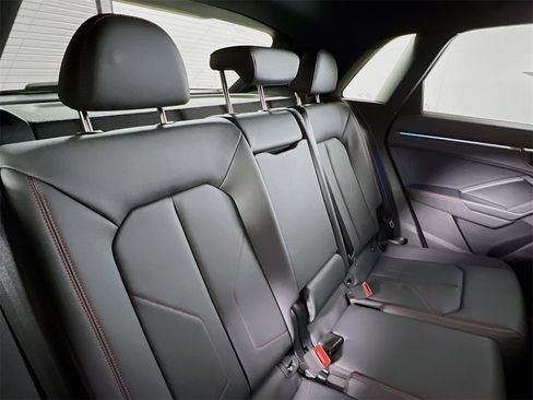 Used 2025 Audi Q3 2.0T Premium Plus image 28