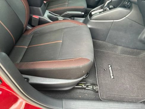 Used 2021 Nissan Versa SR FWD image 11