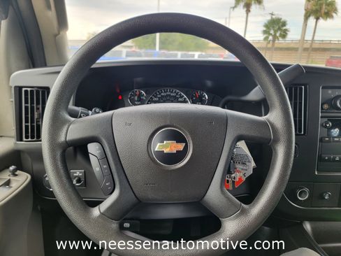 Used 2023 Chevrolet Express 2500 w/ Driver Convenience Package image 17
