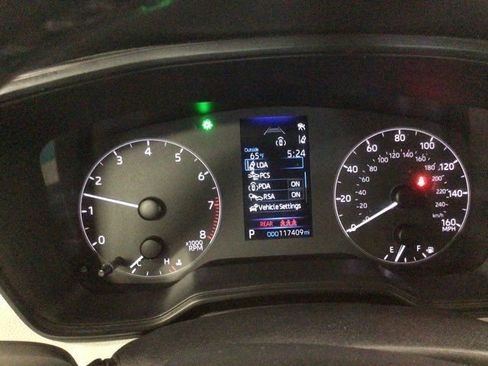 Used 2024 Toyota Corolla SE image 21