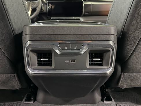 Used 2026 GMC Sierra 1500 Denali AWD/4WD image 31