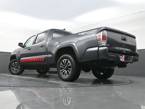 Used 2022 Toyota Tacoma TRD Sport image 30