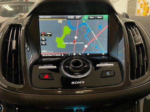 Used 2015 Ford Escape Titanium w/ Equipment Group 301A AWD/4WD image 15