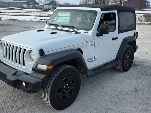 Used 2018 Jeep Wrangler Sport image 7