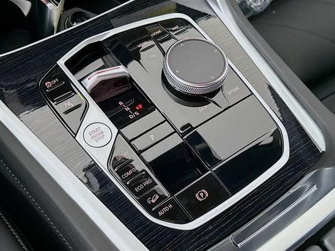 New 2026 BMW X6 xDrive40i w/ Climate Comfort Package image 17