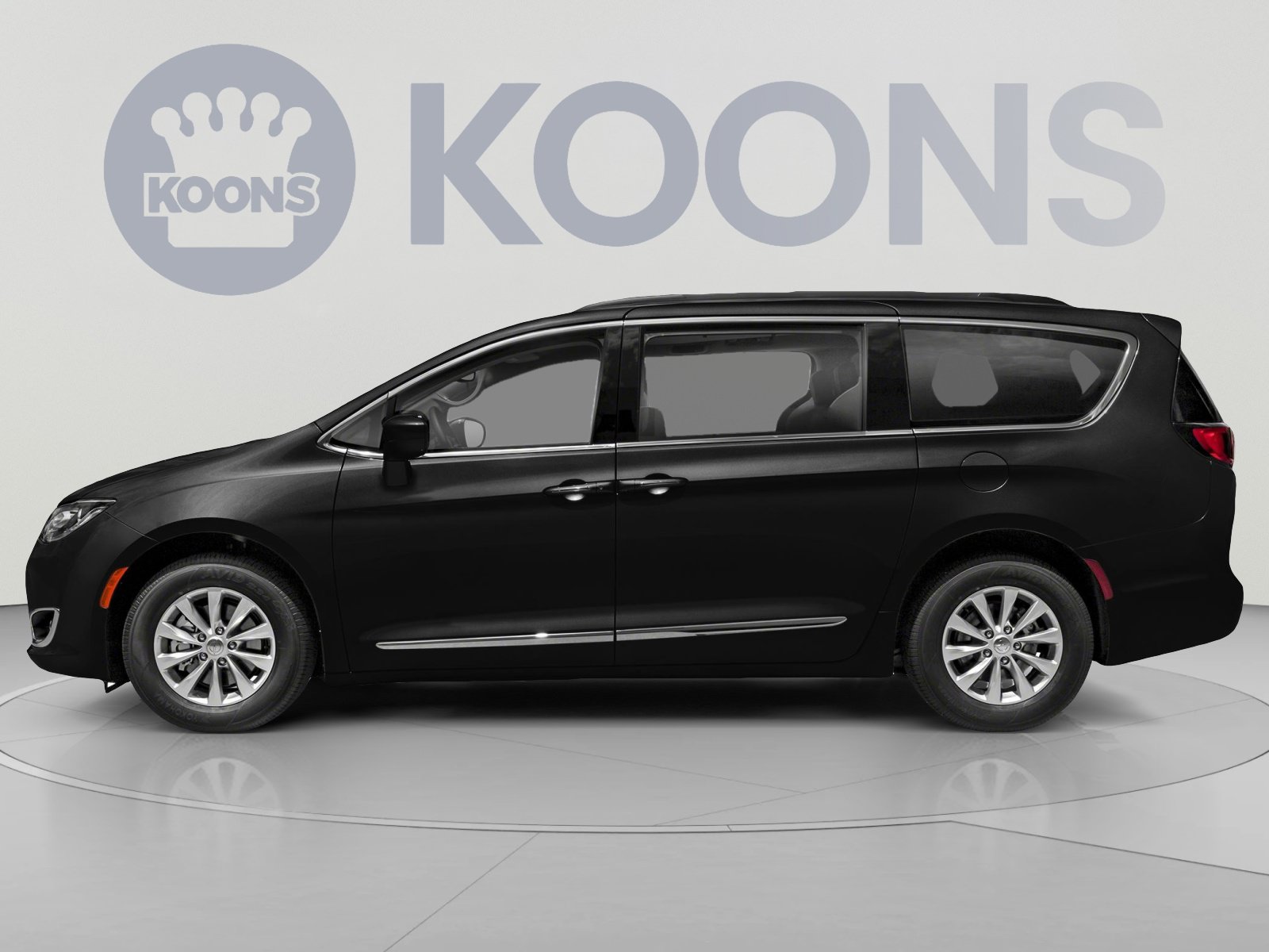 Used 2018 Chrysler Pacifica Touring-L FWD image 4
