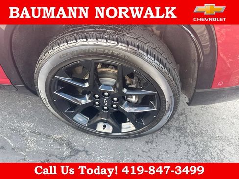 Used 2026 Chevrolet Traverse RS w/ LPO, Floor Liner Package FWD image 12