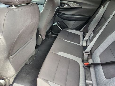 Used 2024 Chevrolet TrailBlazer LT w/ LT Cold Weather Package FWD image 31