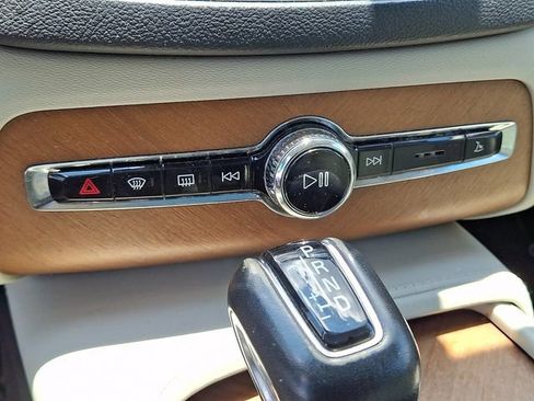 Used 2020 Volvo XC90 T6 Inscription w/ Protection Package AWD/4WD image 14