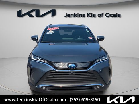 Used 2024 Toyota Venza Limited image 8