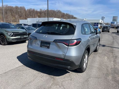 Used 2023 Honda HR-V LX image 5