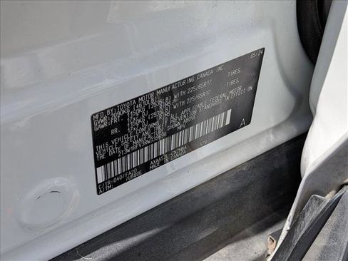 Used 2024 Toyota RAV4 XLE FWD image 24