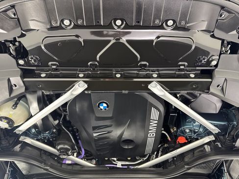 Certified 2025 BMW X5 xDrive40i w/ Climate Comfort Package image 12