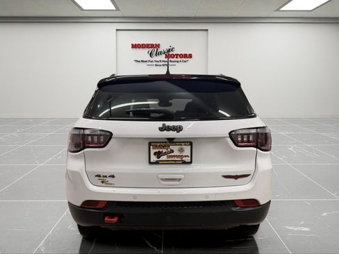 Used 2025 Jeep Compass Trailhawk AWD/4WD image 6