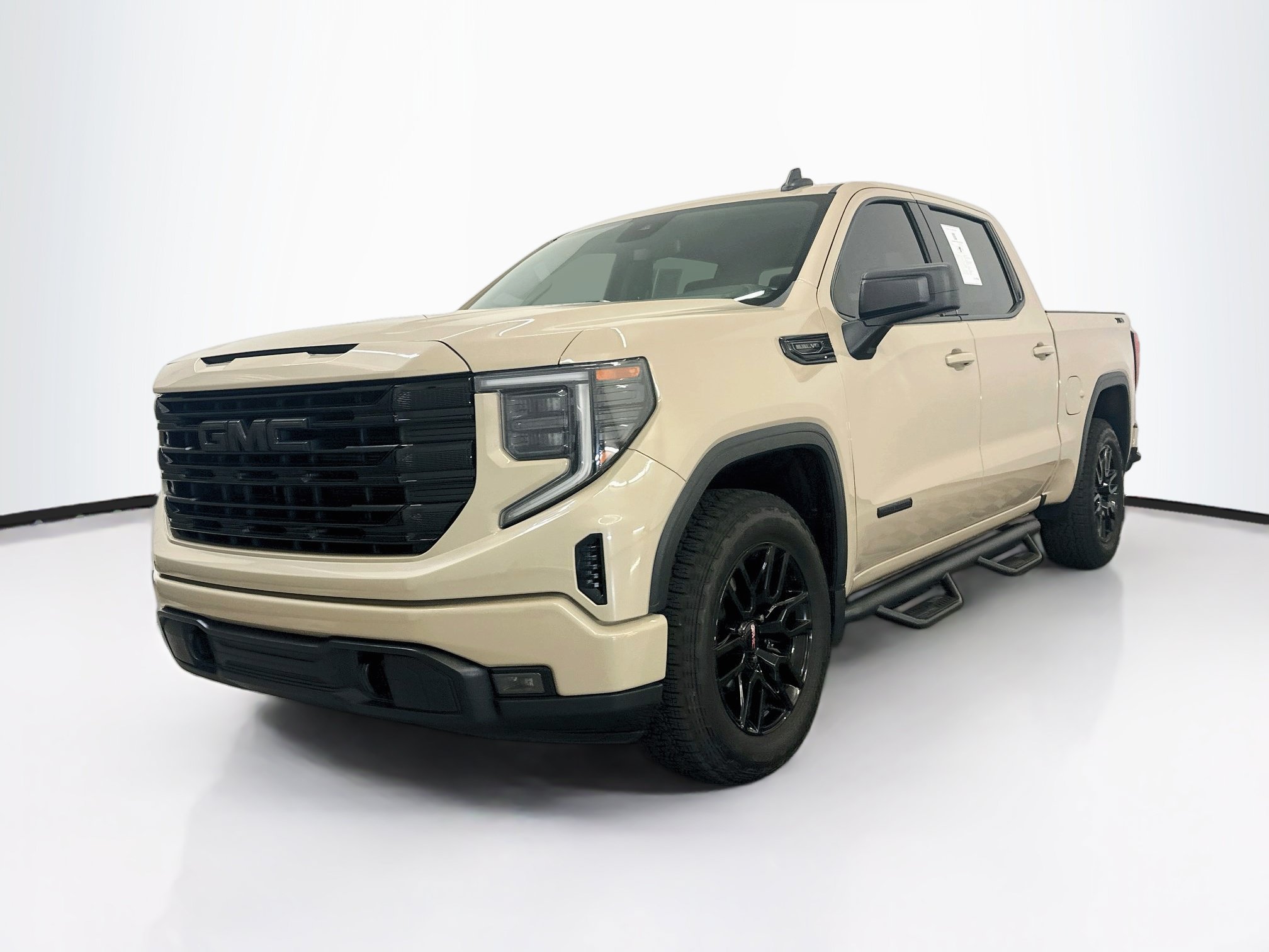 Used 2022 GMC Sierra 1500 Elevation w/ X31 Off-Road Package AWD/4WD image 3