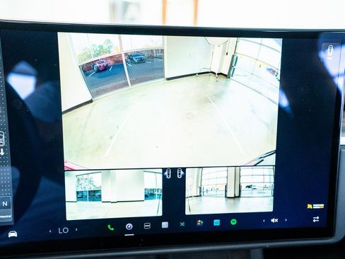 Used 2024 Tesla Model X image 47